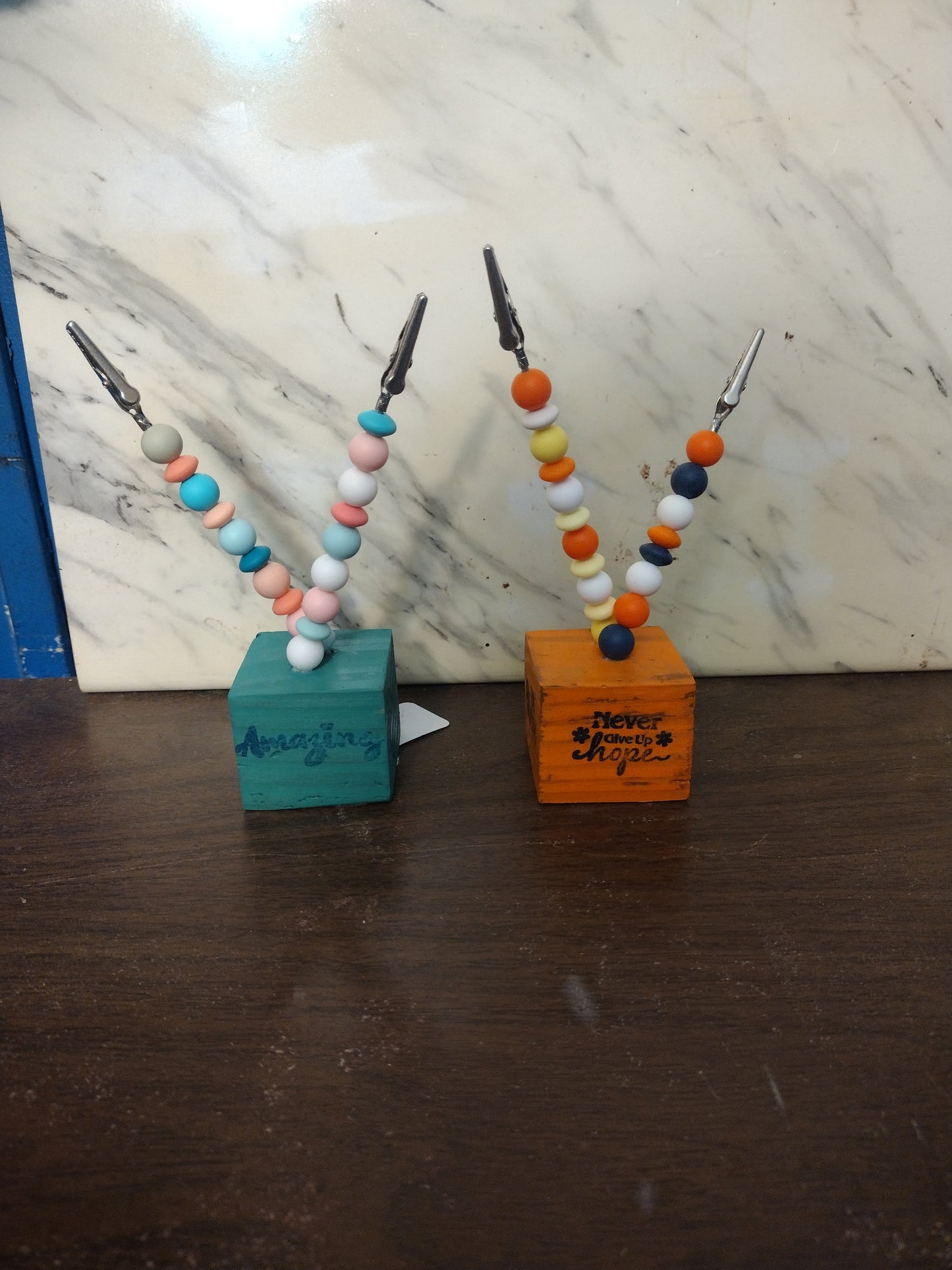 Note Card/Picture Holder